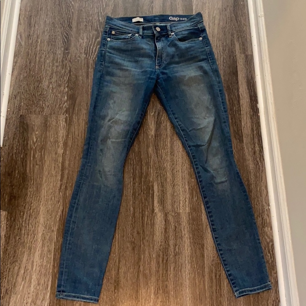 Gap Jeans. True skinny size 28R